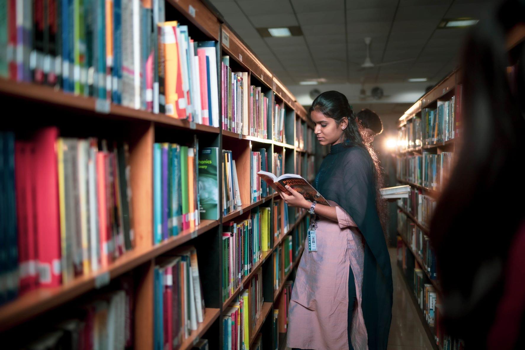 KPRIET Student Candid photo 3